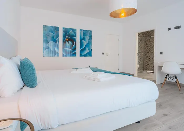 Silver With Ocean View Villa *